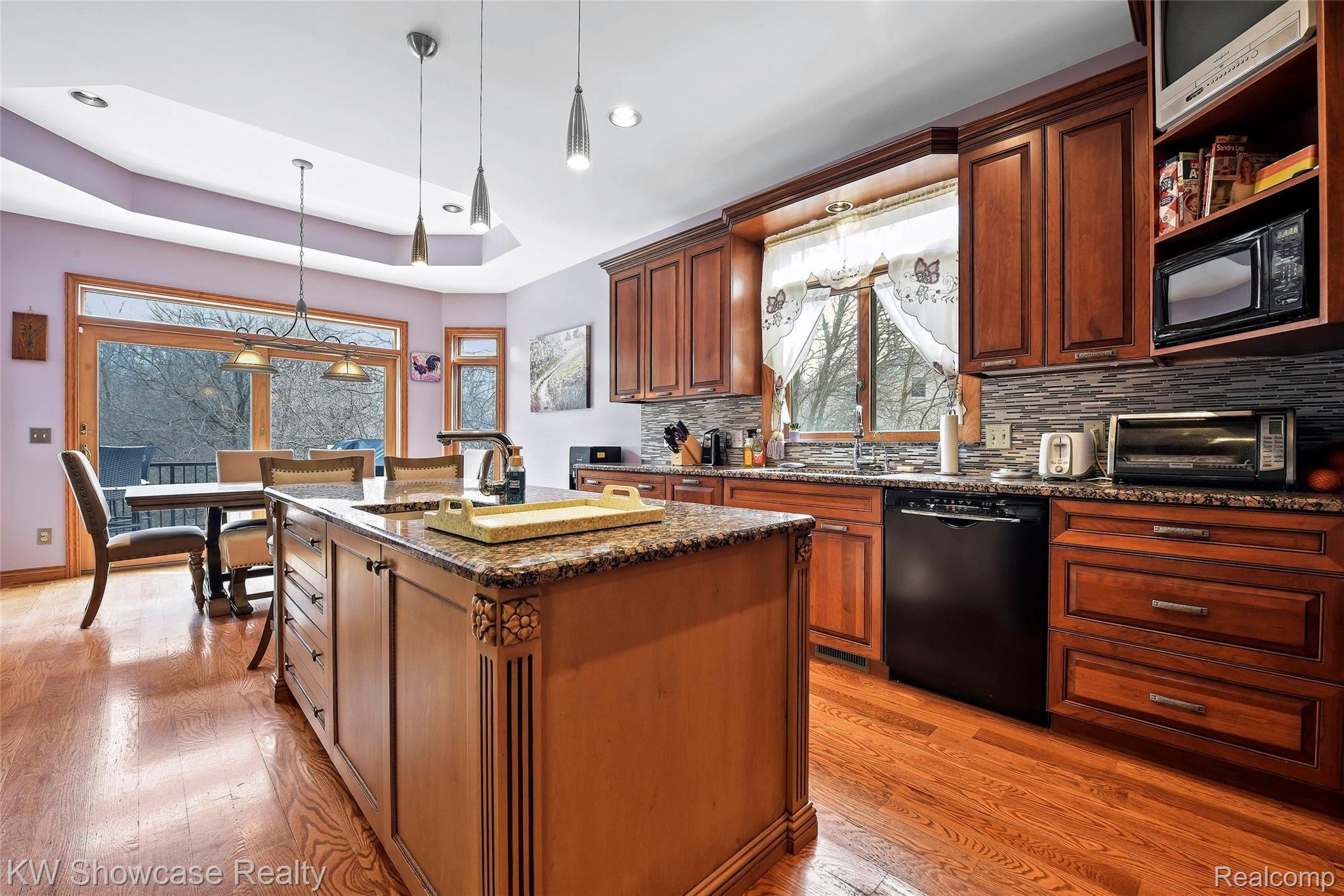 2828 Porter Road White Lake, MI 48383 - Photo 26 of 75 DSC_5449.jpg