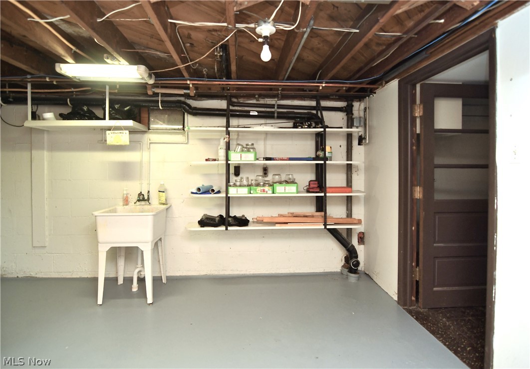 1832 Kemery Road Akron, OH 44333 - Photo 24 of 35 workshop