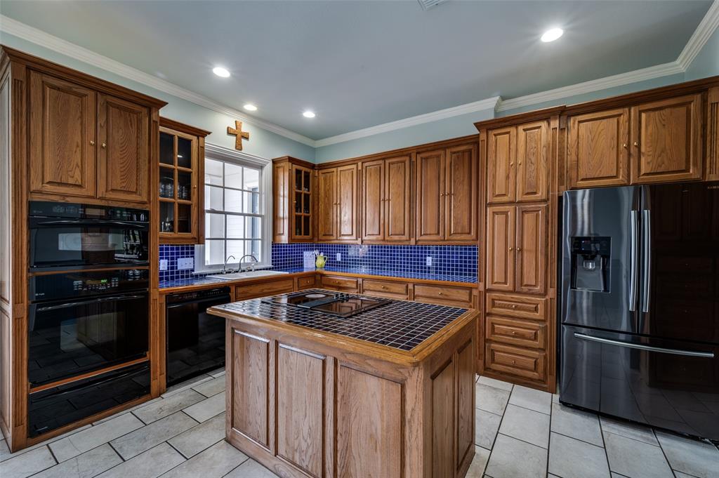 1827 Dr Sanders Road Aubrey, TX 76227 - Photo 14 of 40