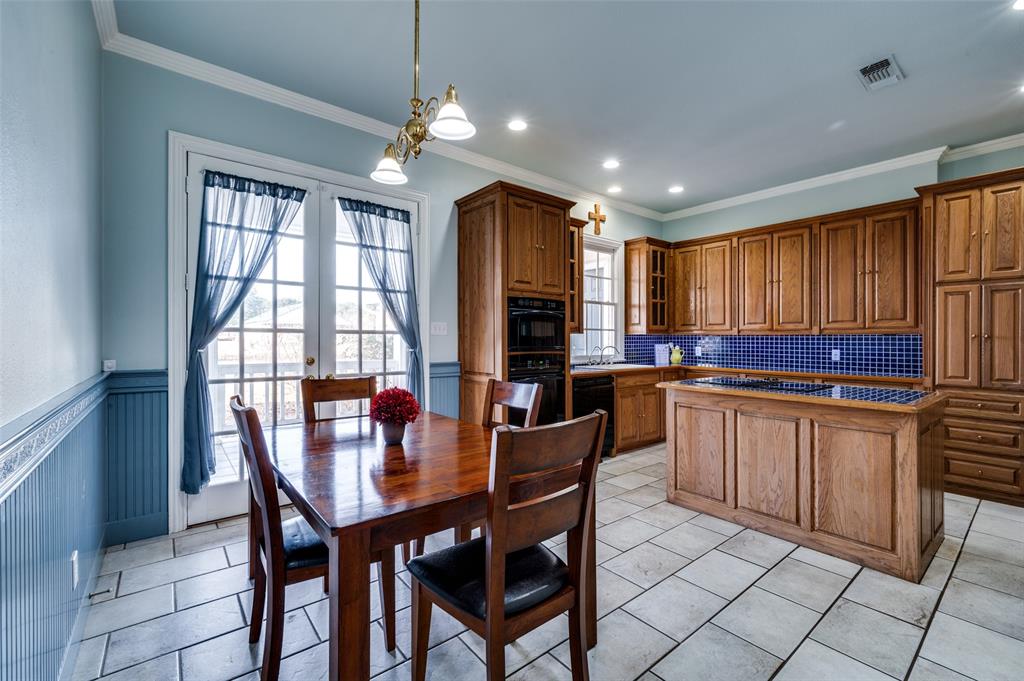 1827 Dr Sanders Road Aubrey, TX 76227 - Photo 17 of 40