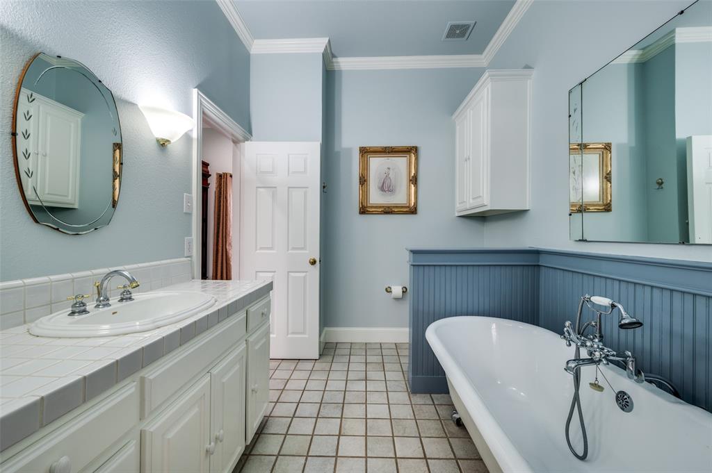 1827 Dr Sanders Road Aubrey, TX 76227 - Photo 24 of 40