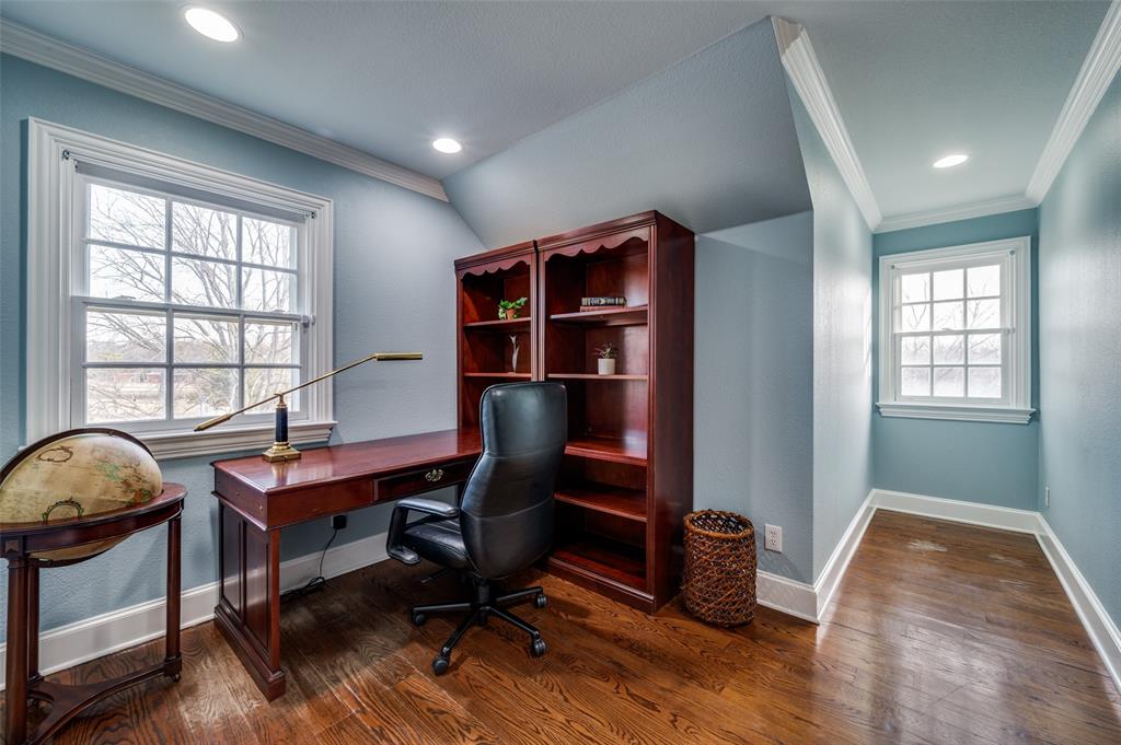 1827 Dr Sanders Road Aubrey, TX 76227 - Photo 26 of 40 Or 4th Bedroom