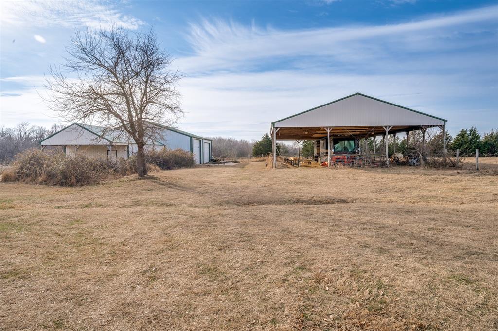 1827 Dr Sanders Road Aubrey, TX 76227 - Photo 37 of 40