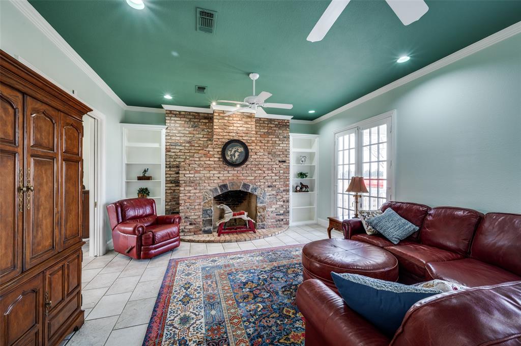 1827 Dr Sanders Road Aubrey, TX 76227 - Photo 9 of 40