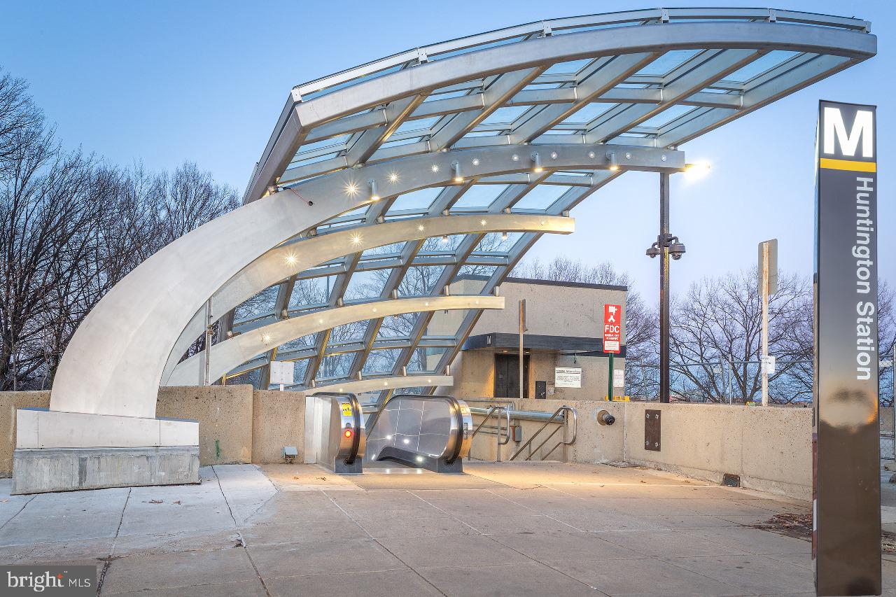 2629 Fort Farnsworth Road, Unit 276 Alexandria, VA 22303 - Photo 10 of 18