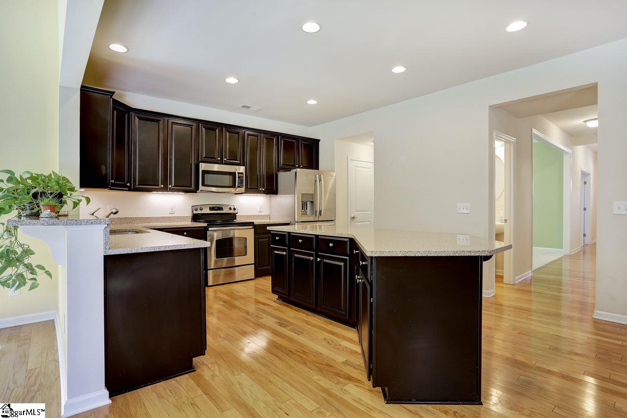 210 Shale Court Greenville, SC 29607 - Photo 8 of 36 Gallery Image 8
