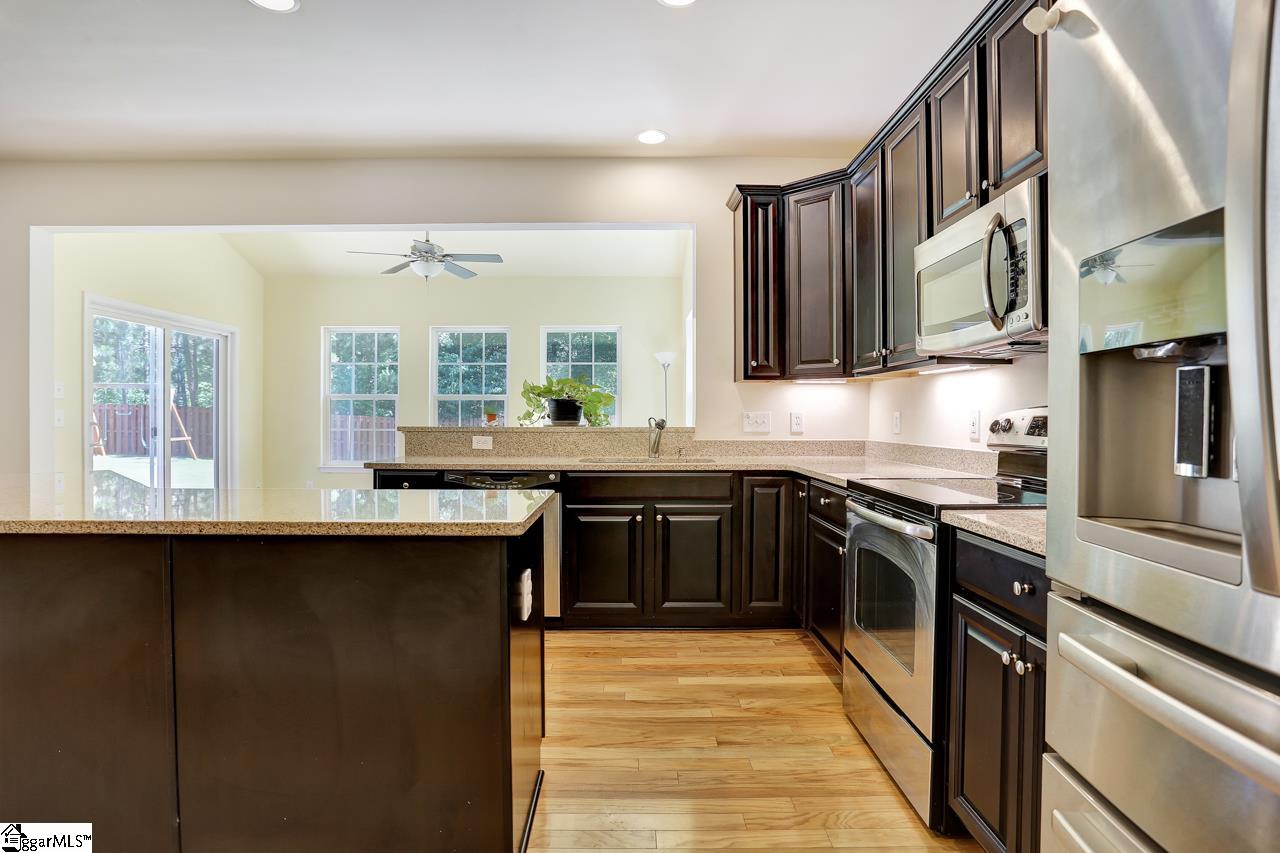 210 Shale Court Greenville, SC 29607 - Photo 9 of 36 Gallery Image 9