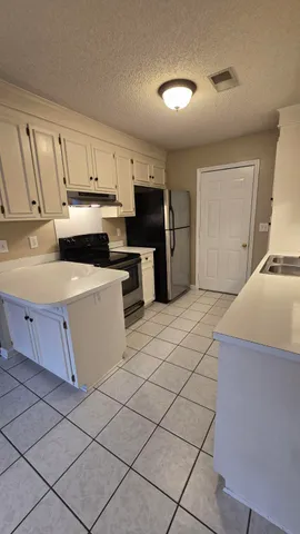 $2,300 | 1308 Starling Road, Hanahan, SC 29410