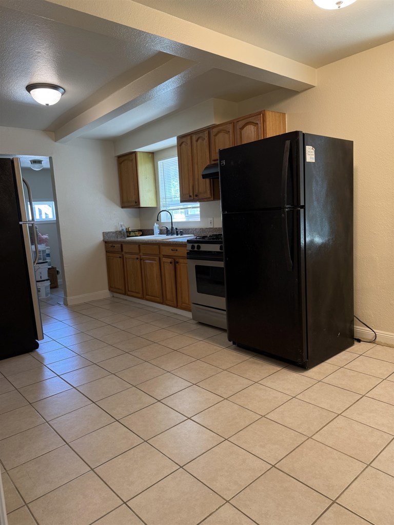 2416 Linden Street Oakland, CA 94607 - Photo 5 of 6