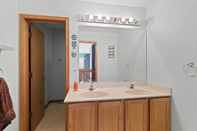 $434,900 | 1917 West River Oaks Drive, Round Lake, IL 60073