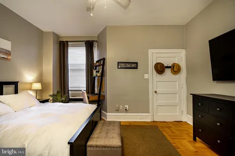 $210,000 | 250 South 13th Street, Unit 1F, Philadelphia, PA 19107