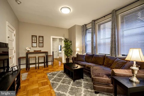 $210,000 | 250 South 13th Street, Unit 1F, Philadelphia, PA 19107