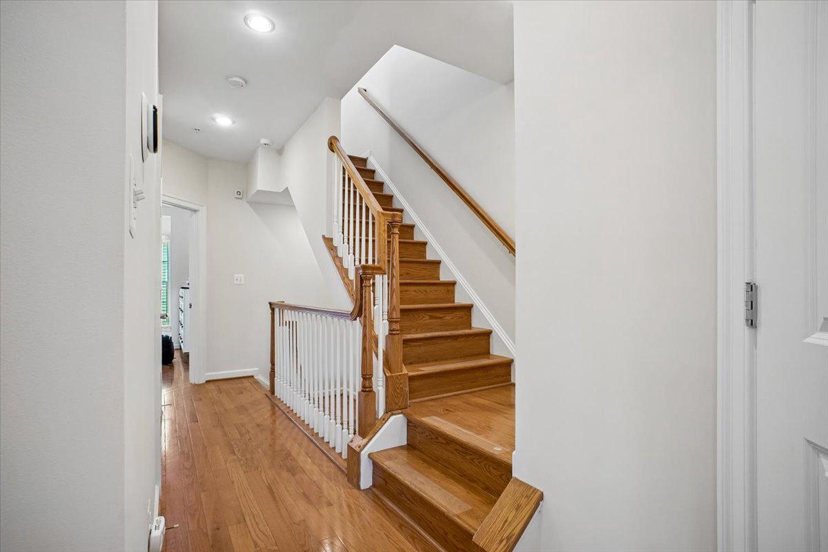 412 Pendleton Street Alexandria, VA 22314 - Photo 33 of 48 Stairway to Upper Level 2
