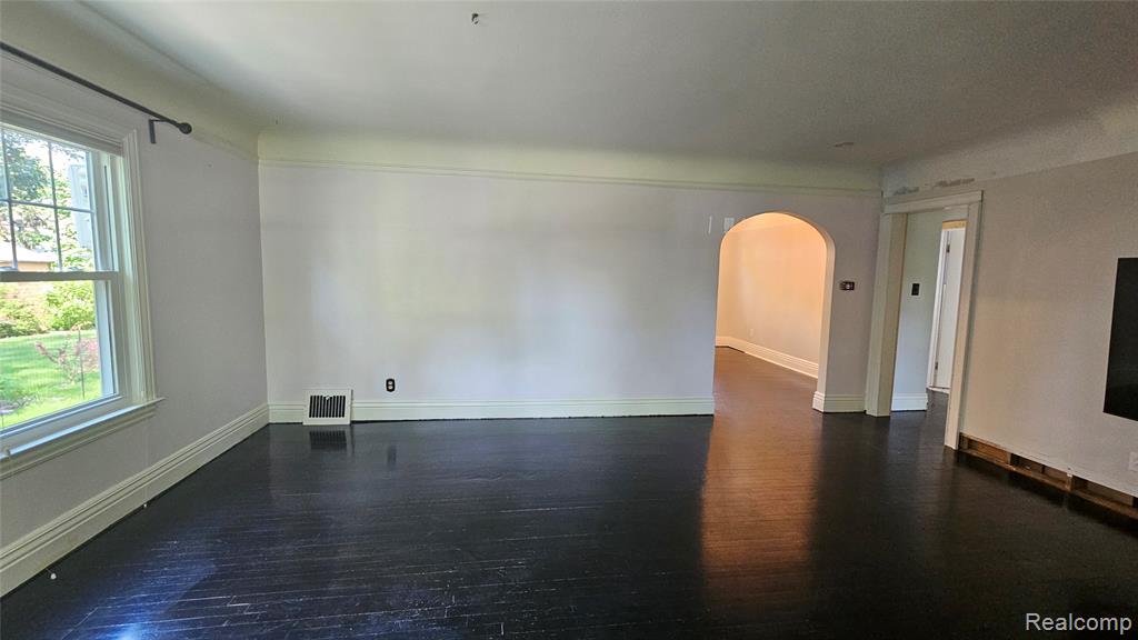 211 Starr Avenue Pontiac, MI 48341 - Photo 13 of 33