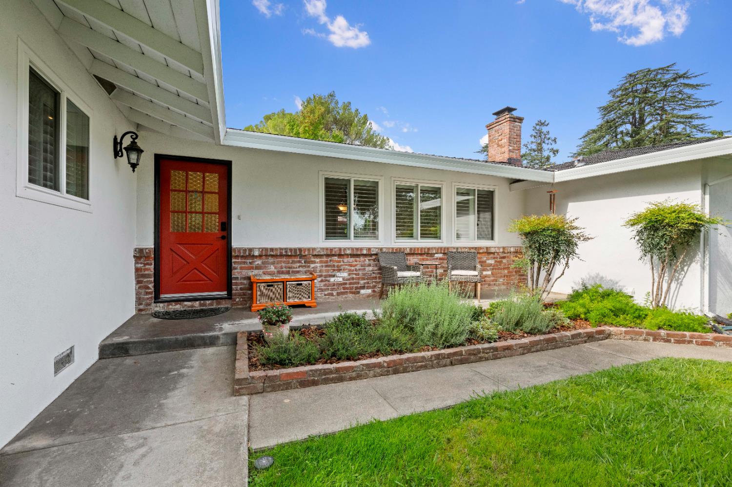 1325 Philomene Court Carmichael, CA 95608 - Photo 3 of 40 a front view of a house with garden