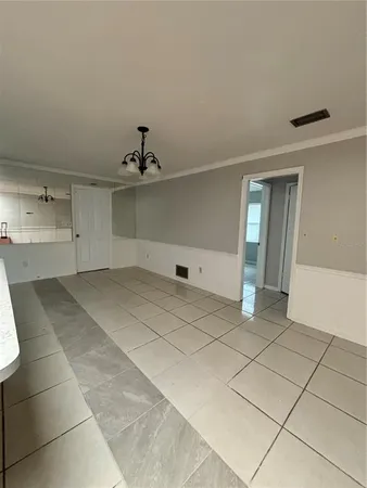 $2,500 | 2502 Vine Street, Orlando, FL 32806