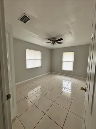 $2,500 | 2502 Vine Street, Orlando, FL 32806