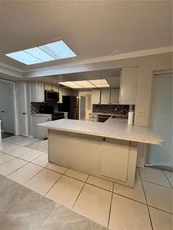 $2,500 | 2502 Vine Street, Orlando, FL 32806