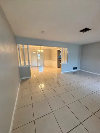 $2,500 | 2502 Vine Street, Orlando, FL 32806