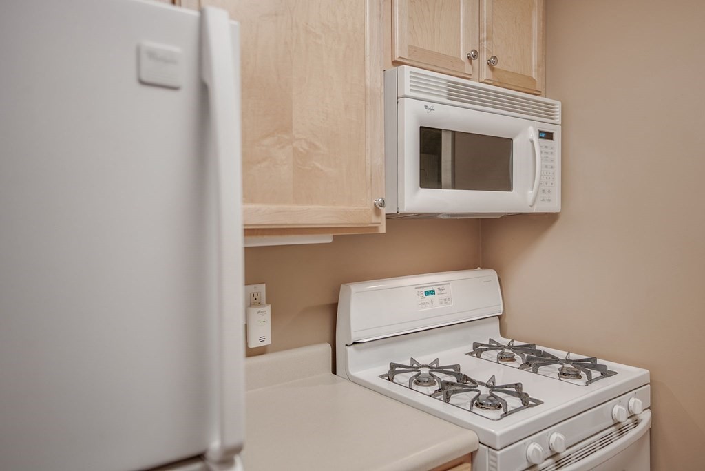 38 Village Road, Unit 508 Middleton, MA 01949 - Photo 14 of 40 a utility room with dryer and washer