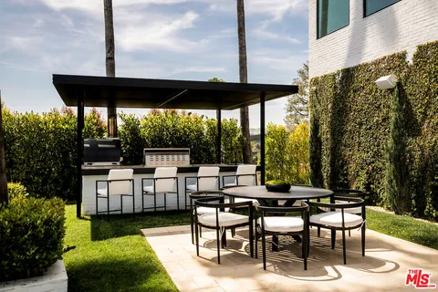 $9,795,000 | 10932 Savona Road, Los Angeles, CA 90077