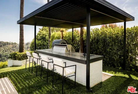 $9,795,000 | 10932 Savona Road, Los Angeles, CA 90077