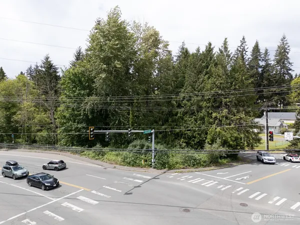 $800,000 | 9511 Edmonds Way, Edmonds, WA 98020