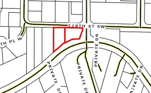 $900,000 | 9511 Edmonds Way, Edmonds, WA 98020