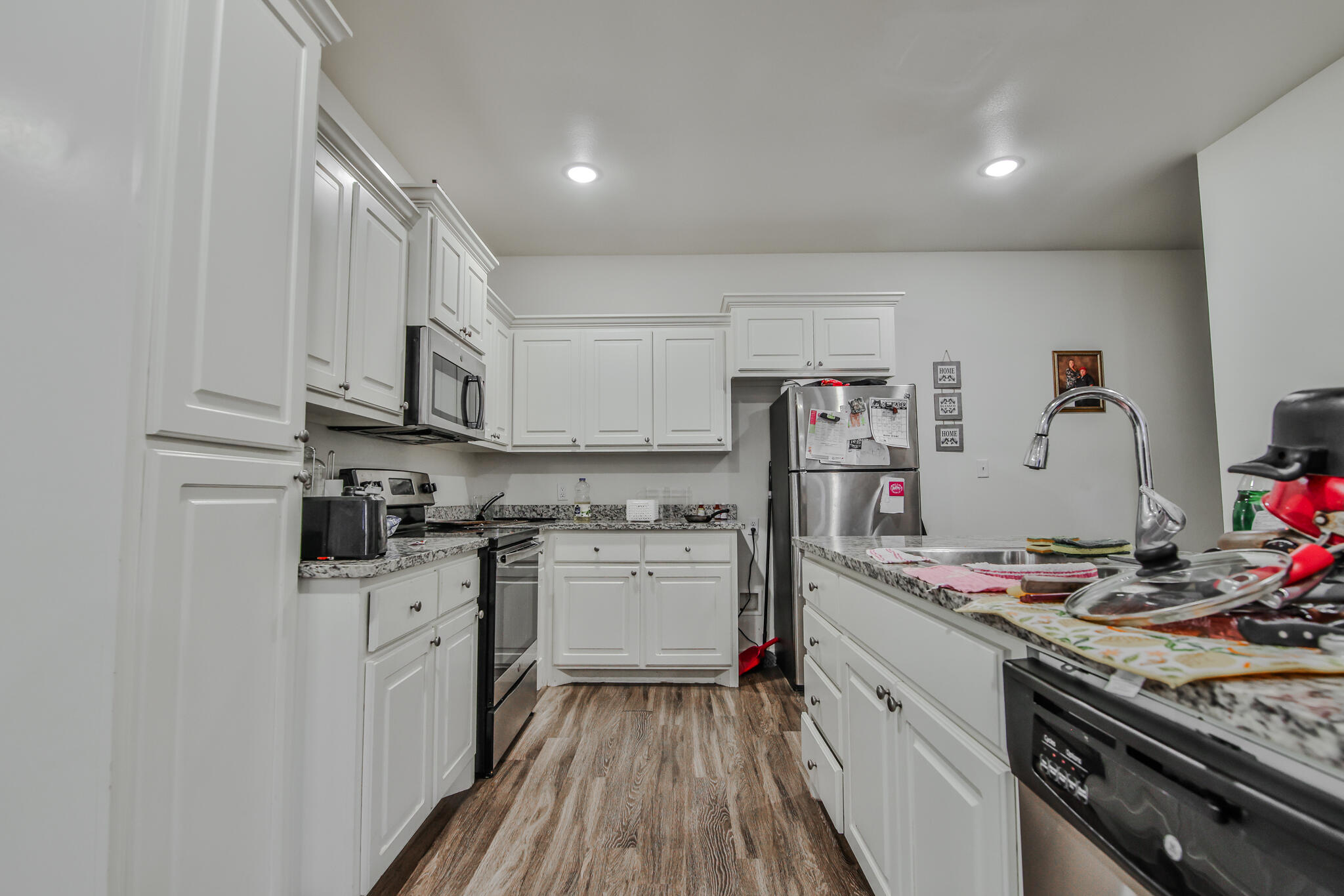 6906 20th Street Lubbock, TX 79407 - Photo 5 of 14 6906 20th St - Kitchen