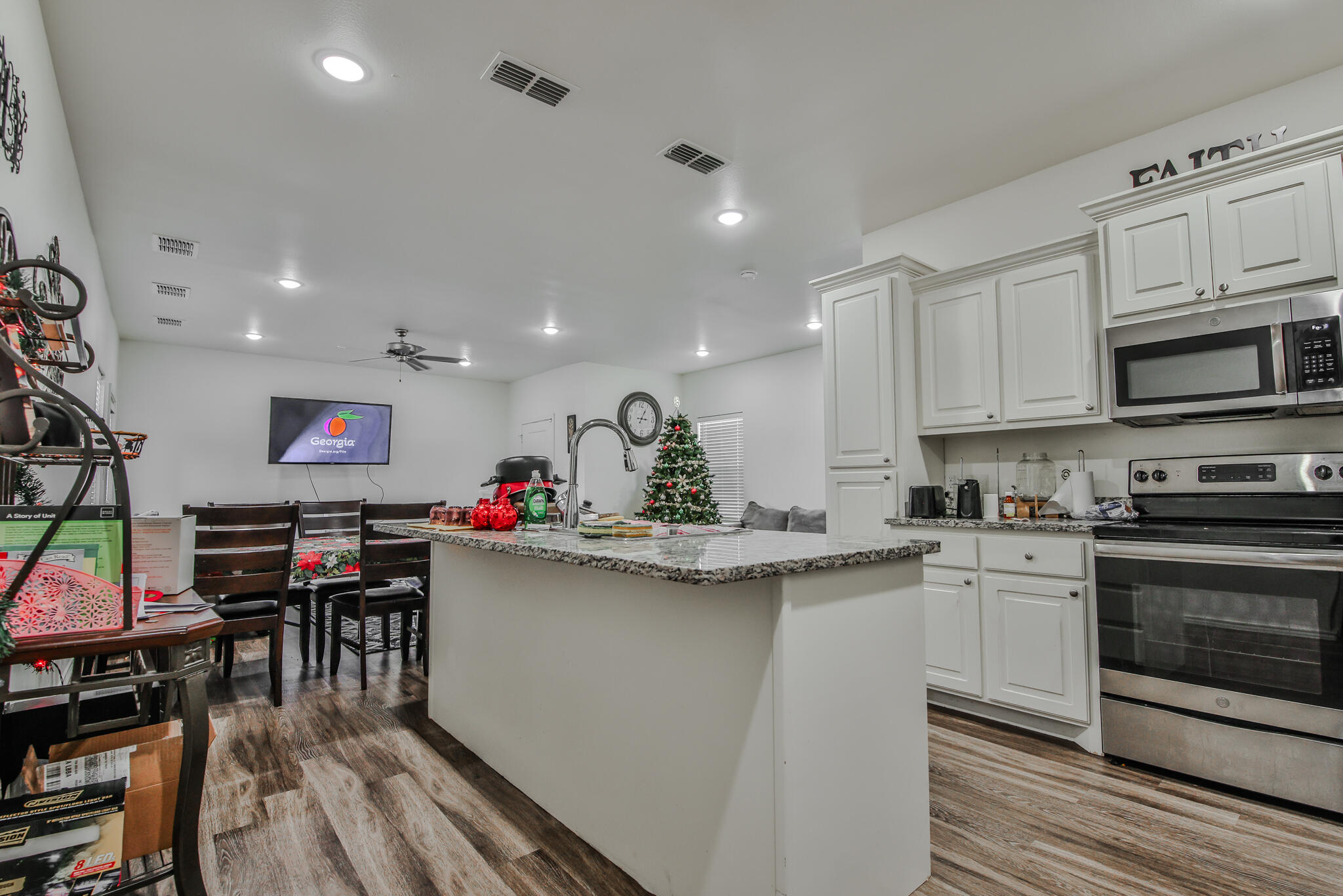 6906 20th Street Lubbock, TX 79407 - Photo 6 of 14 6906 20th St - Kitchen 2