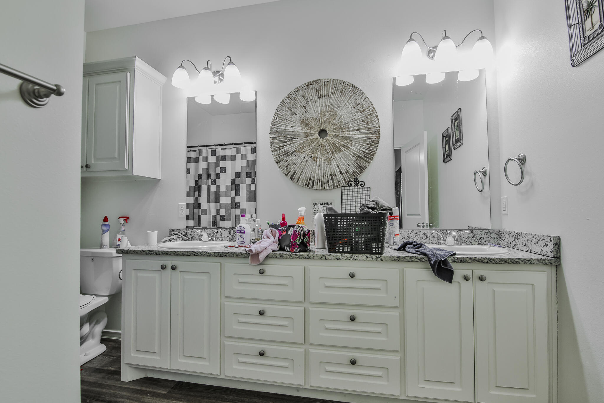 6906 20th Street Lubbock, TX 79407 - Photo 8 of 14 6906 20th St - Primary Bath