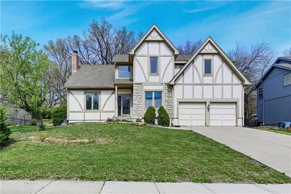 $455,000 | 14714 West 83rd Street, Lenexa, KS 66215