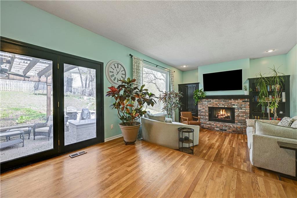14714 West 83rd Street Lenexa, KS 66215 - Photo 8 of 35