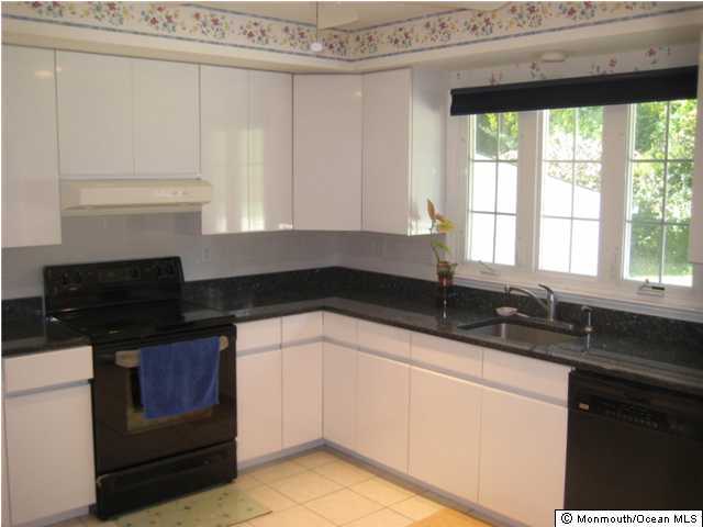 91 Heron Road Middletown, NJ 07748 - Photo 2 of 3 Additional Photo