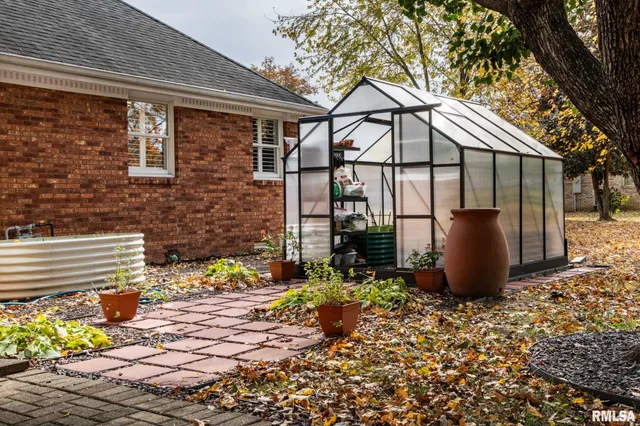 $359,900 | 202 Dinah Lane, Marion, IL 62959