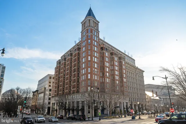 a view of a pathway both side of building