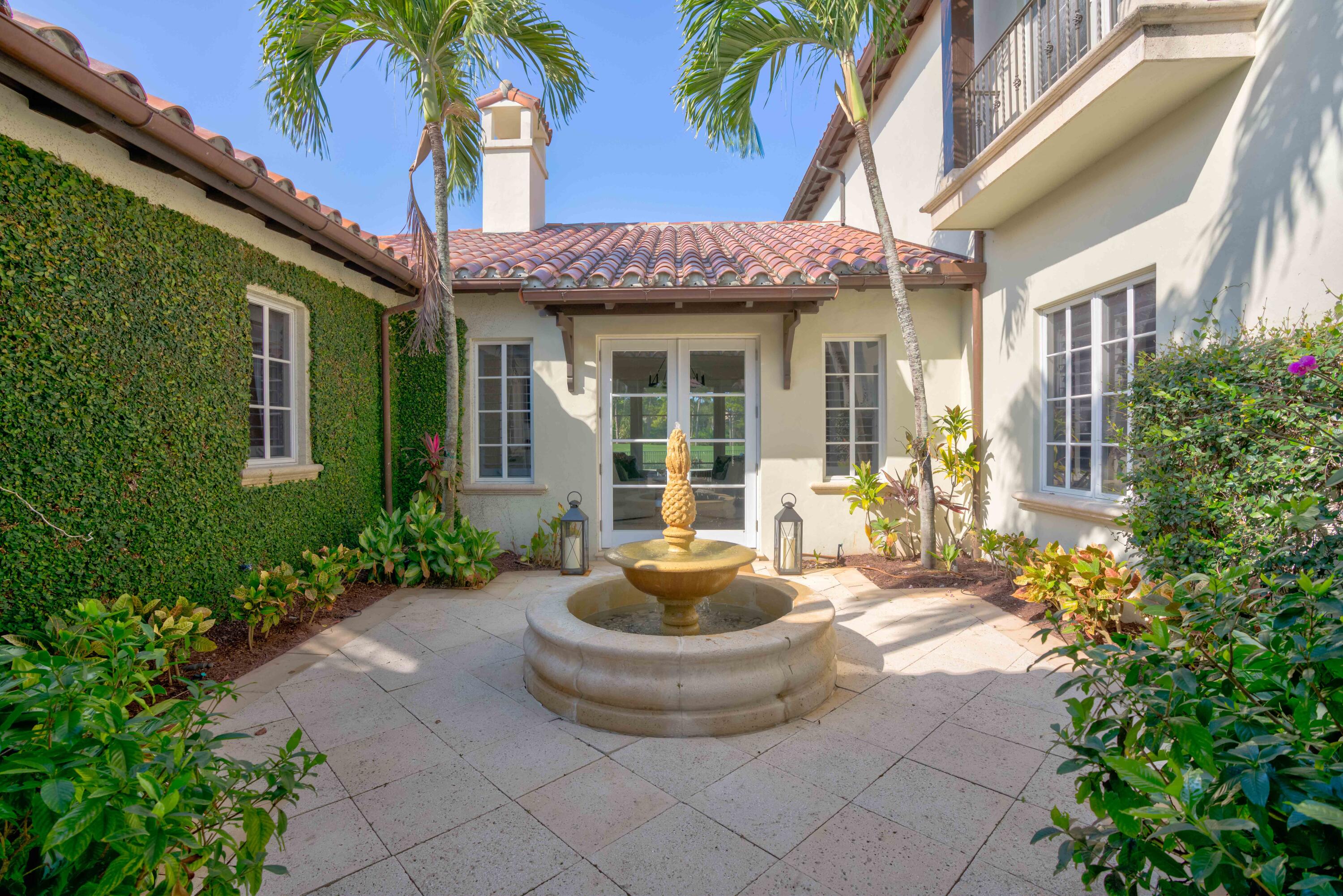 444 Red Hawk Drive Jupiter, FL 33477 - Photo 3 of 58 Fountain