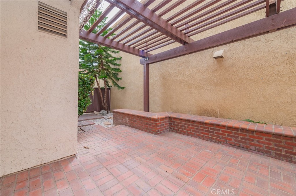7 Tivoli Irvine, CA 92620 - Photo 28 of 29 a view of an outdoor space and a window