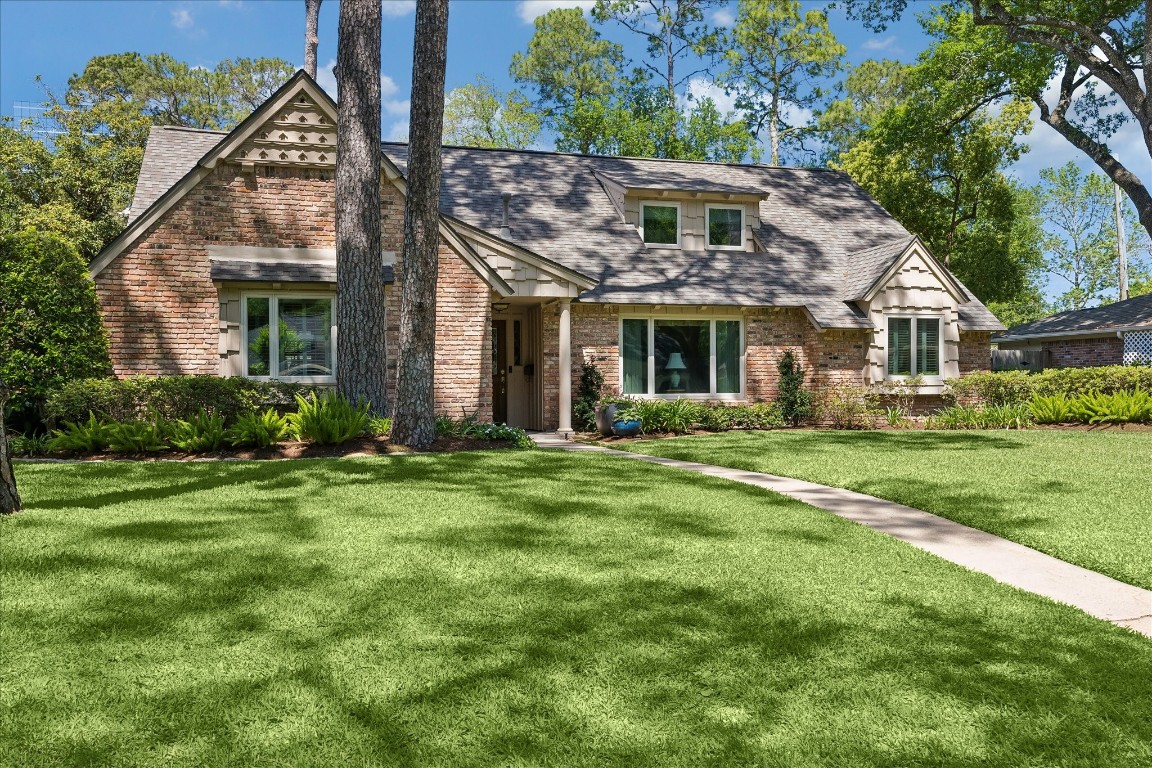 Beautiful home in sought-after Memorial Hollow subdivision