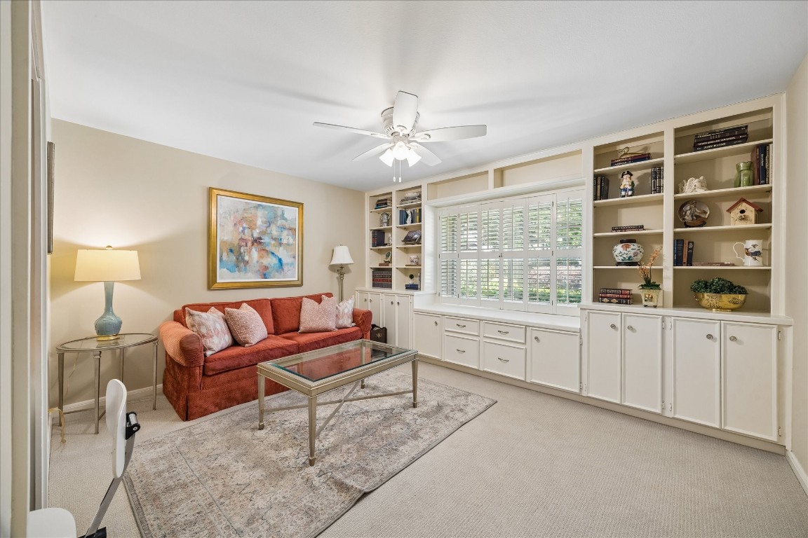 12206 Perthshire Road Houston, TX 77024 - Photo 23 of 30 1st Floor bedroom #2 or office.