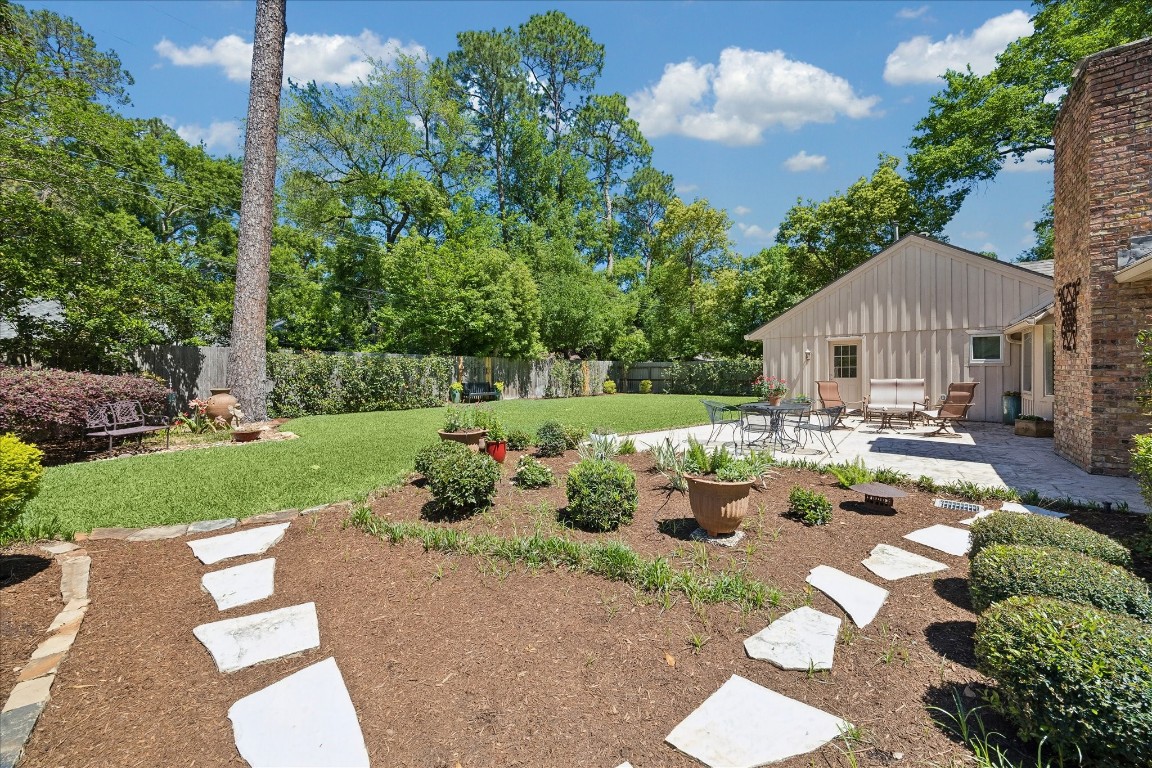 12206 Perthshire Road Houston, TX 77024 - Photo 28 of 30 Backyard garden