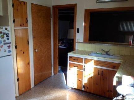 1002 West Webster Road Royal Oak, MI 48073 - Photo 3 of 10 Kitchen.jpg