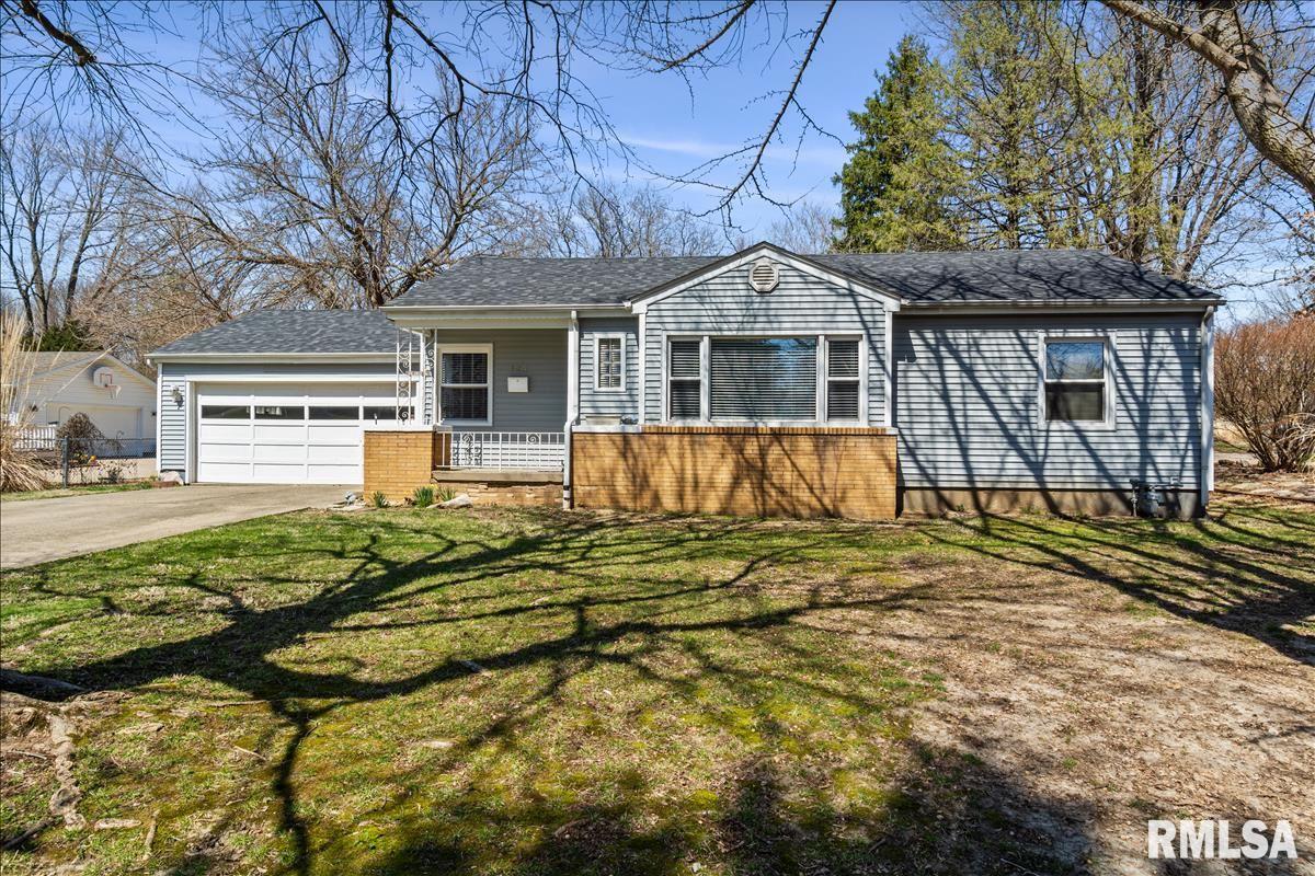 134 Circle Drive Springfield, IL 62703 - Photo 2 of 35