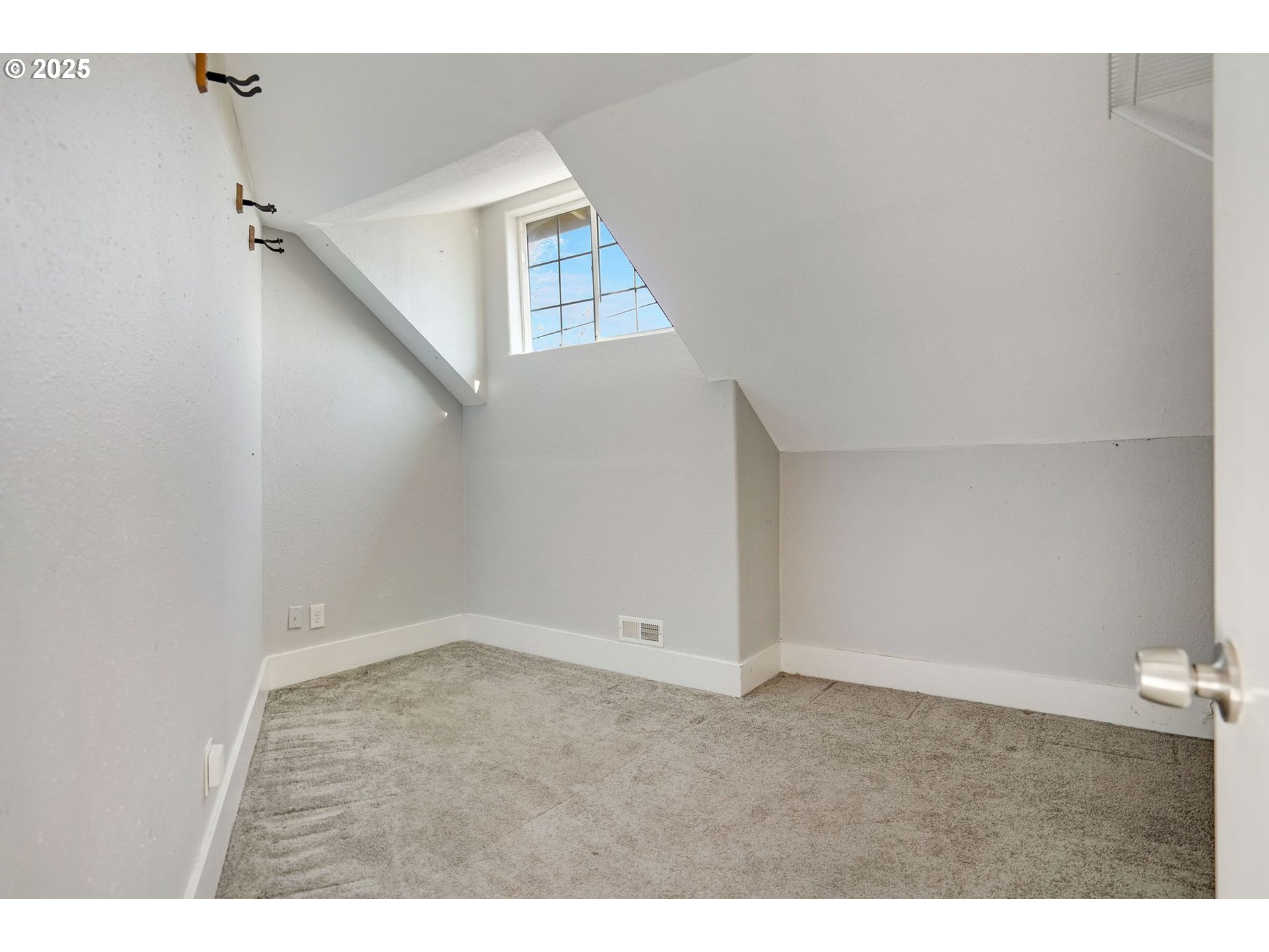 495 Ford Street Southeast Salem, OR 97301 - Photo 13 of 24