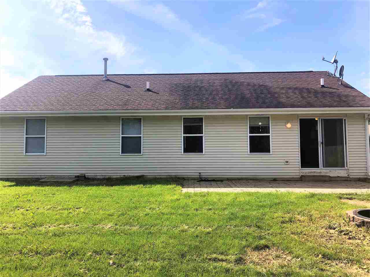 749 7 Hickory Road Byron, IL 61010 - Photo 2 of 25 Gallery Image 2