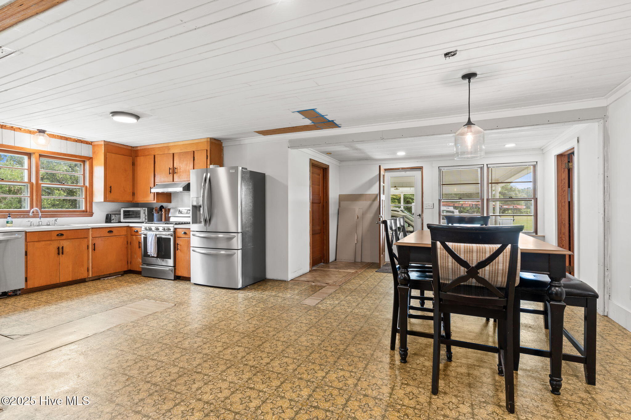 7547 Etheridge Road Northwest Longwood, NC 28452 - Photo 5 of 45 18-web-or-mls-CamMediaLLC.com (38 of 46)