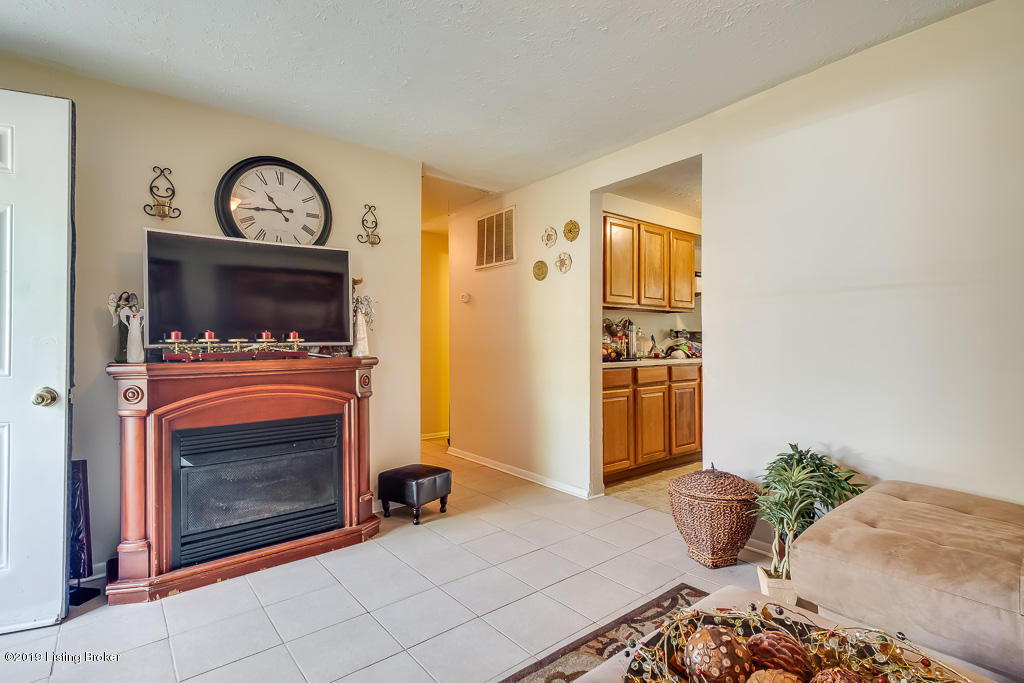 5601 Ridgecrest Road Louisville, KY 40218 - Photo 4 of 15 untitled-3