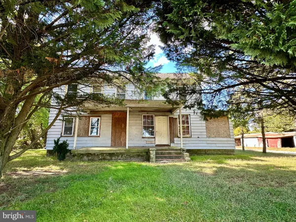 front view of house with a yard