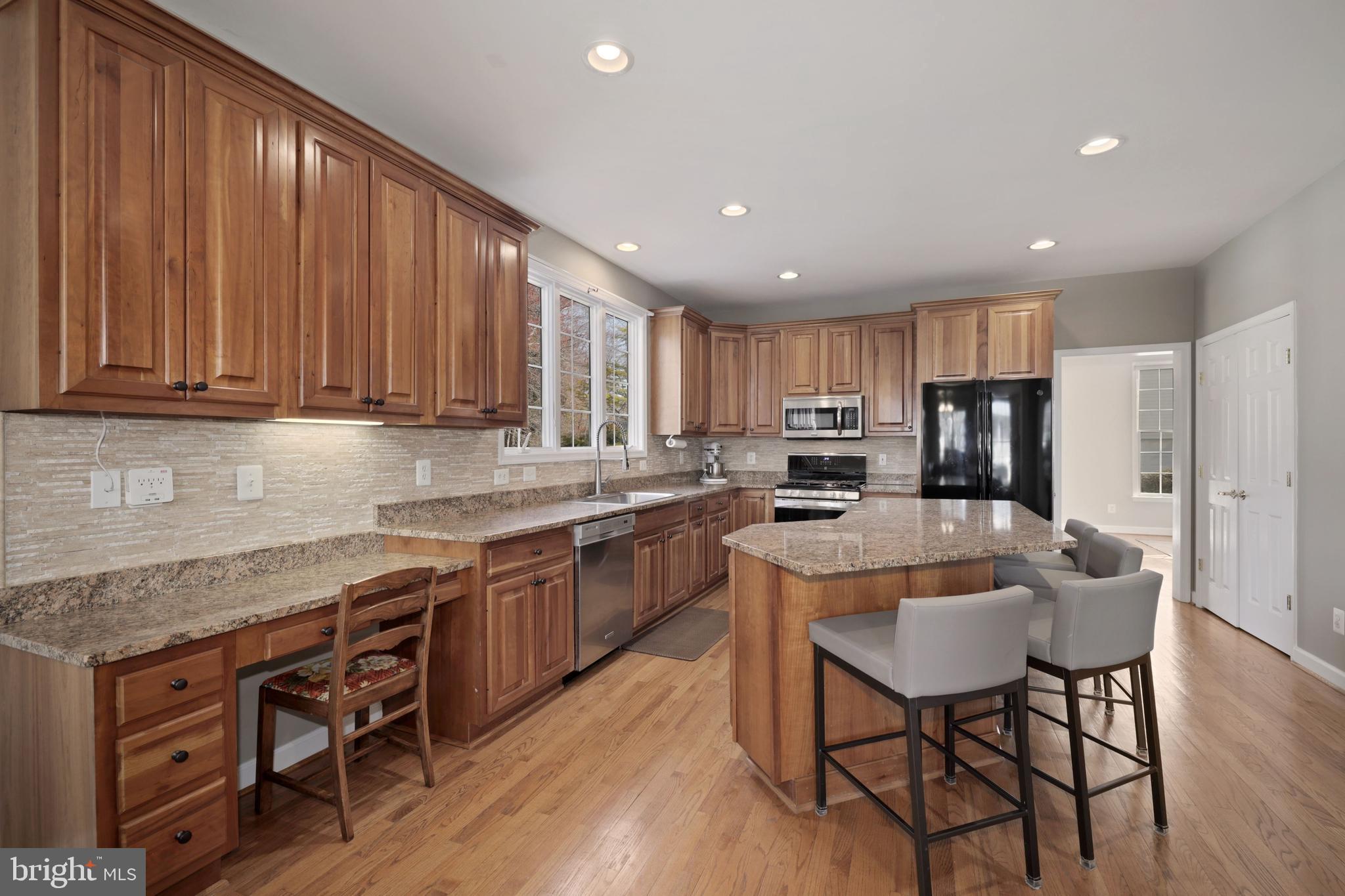 415 Court House Road Southwest Vienna, VA 22180 - Photo 16 of 66 Gallery Image 16
