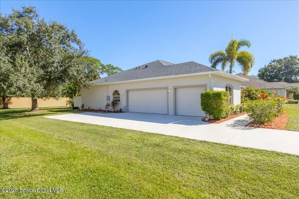 $590,000 | 3639 Meadowlark Way, Melbourne, FL 32904